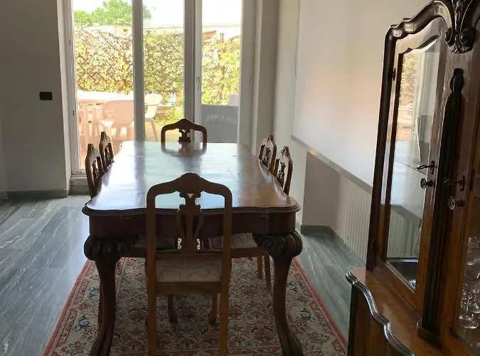 Pacuvio Vatican House Rome