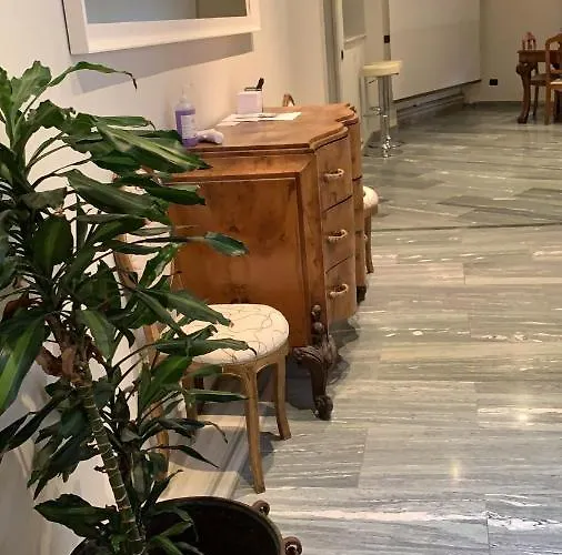 Pacuvio Vatican House